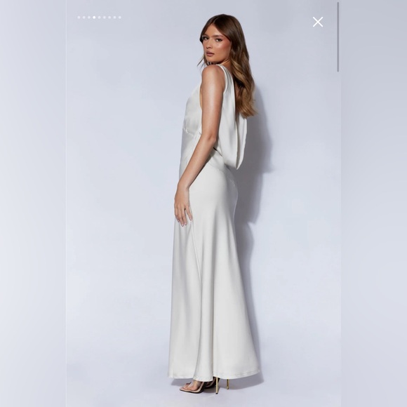 Meshki White Maxi Dress - Picture 4 of 16